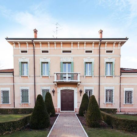B&B Residence Il Ciliegio , Via Villa Superiore 93 Luzzara Suzzara Bagian luar foto