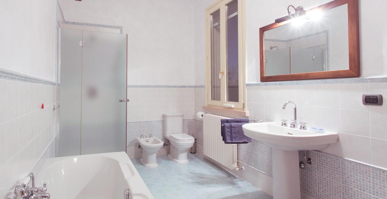 B&B Residence Il Ciliegio , Via Villa Superiore 93 Luzzara Suzzara Bagian luar foto