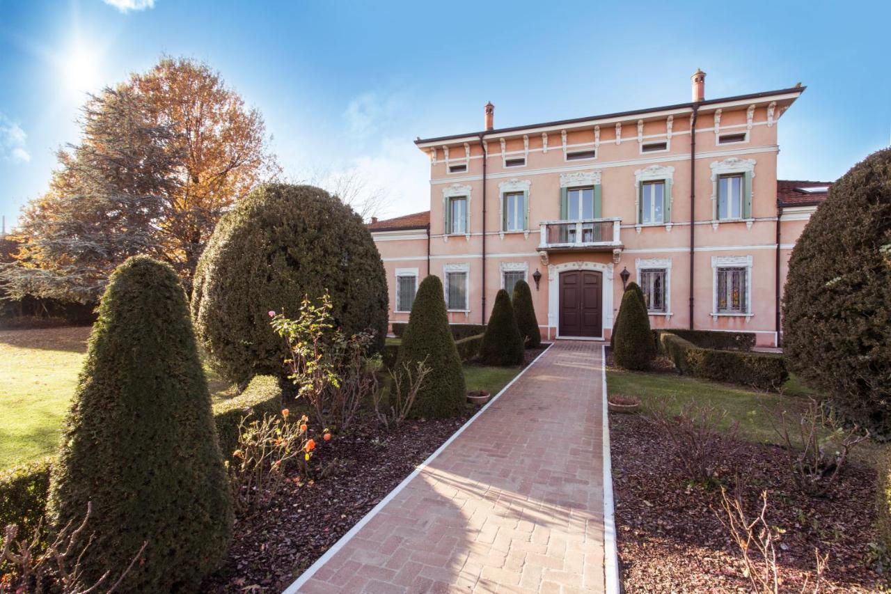B&B Residence Il Ciliegio , Via Villa Superiore 93 Luzzara Suzzara Bagian luar foto
