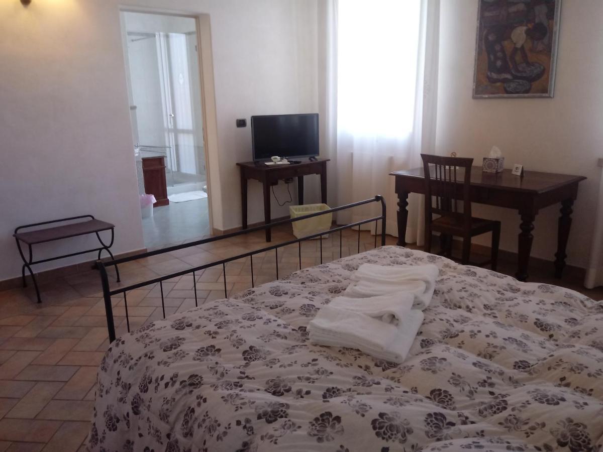B&B Residence Il Ciliegio , Via Villa Superiore 93 Luzzara Suzzara Bagian luar foto