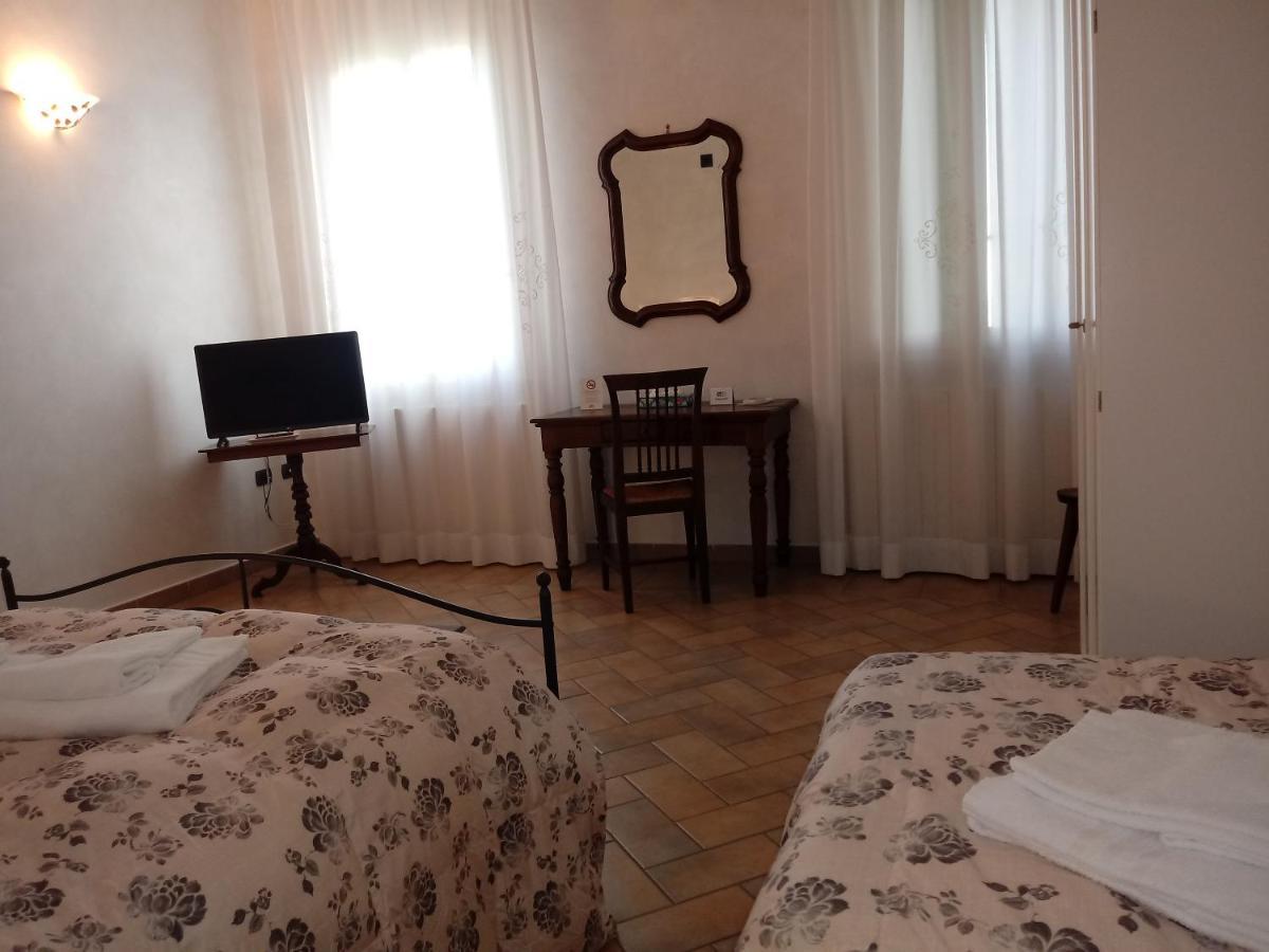 B&B Residence Il Ciliegio , Via Villa Superiore 93 Luzzara Suzzara Bagian luar foto