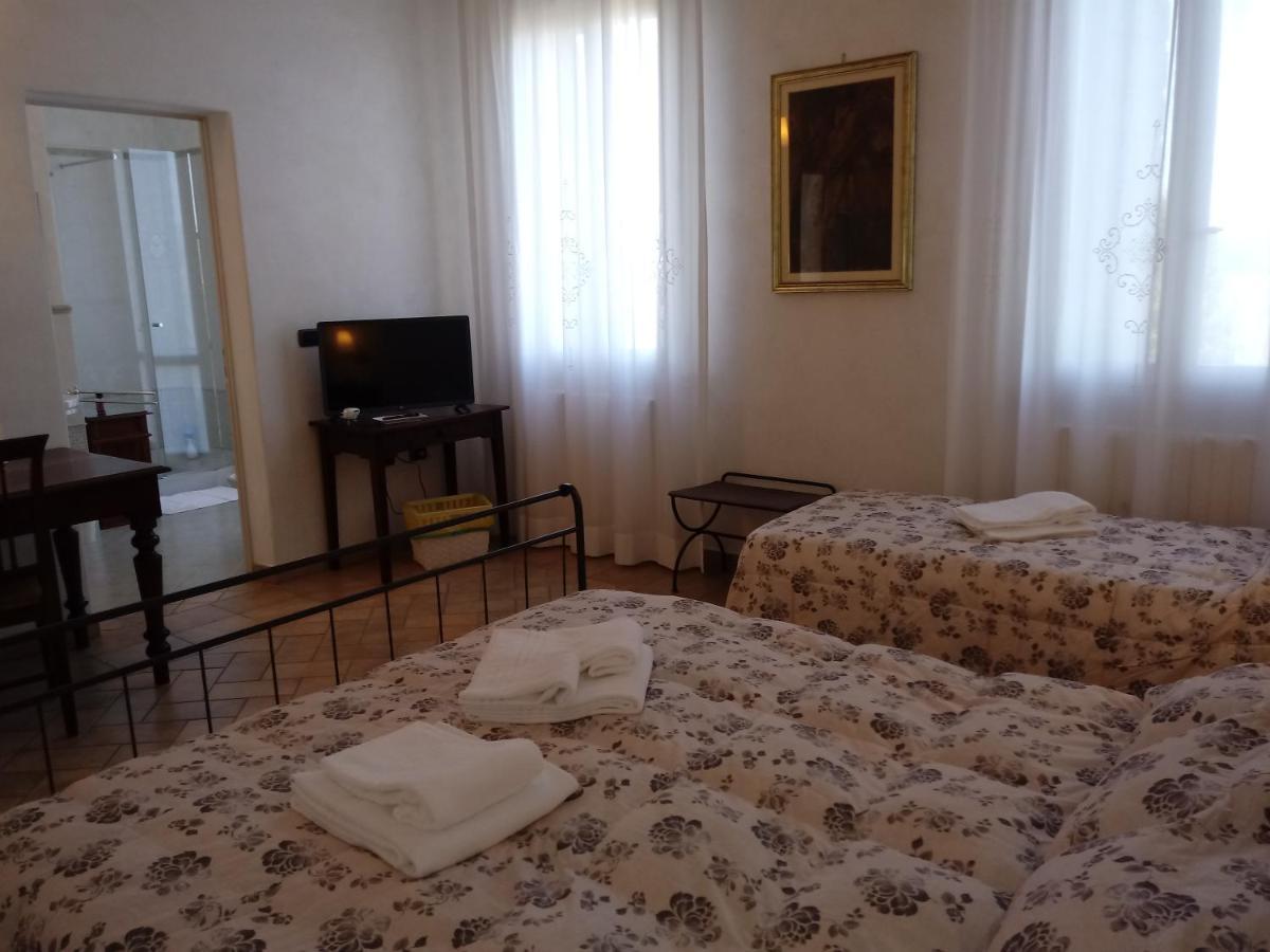 B&B Residence Il Ciliegio , Via Villa Superiore 93 Luzzara Suzzara Bagian luar foto